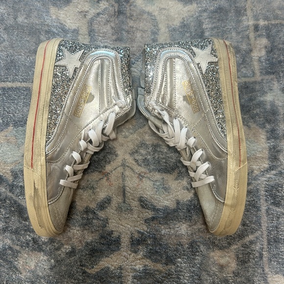 Golden Goose Sneakers - Picture 2 of 4